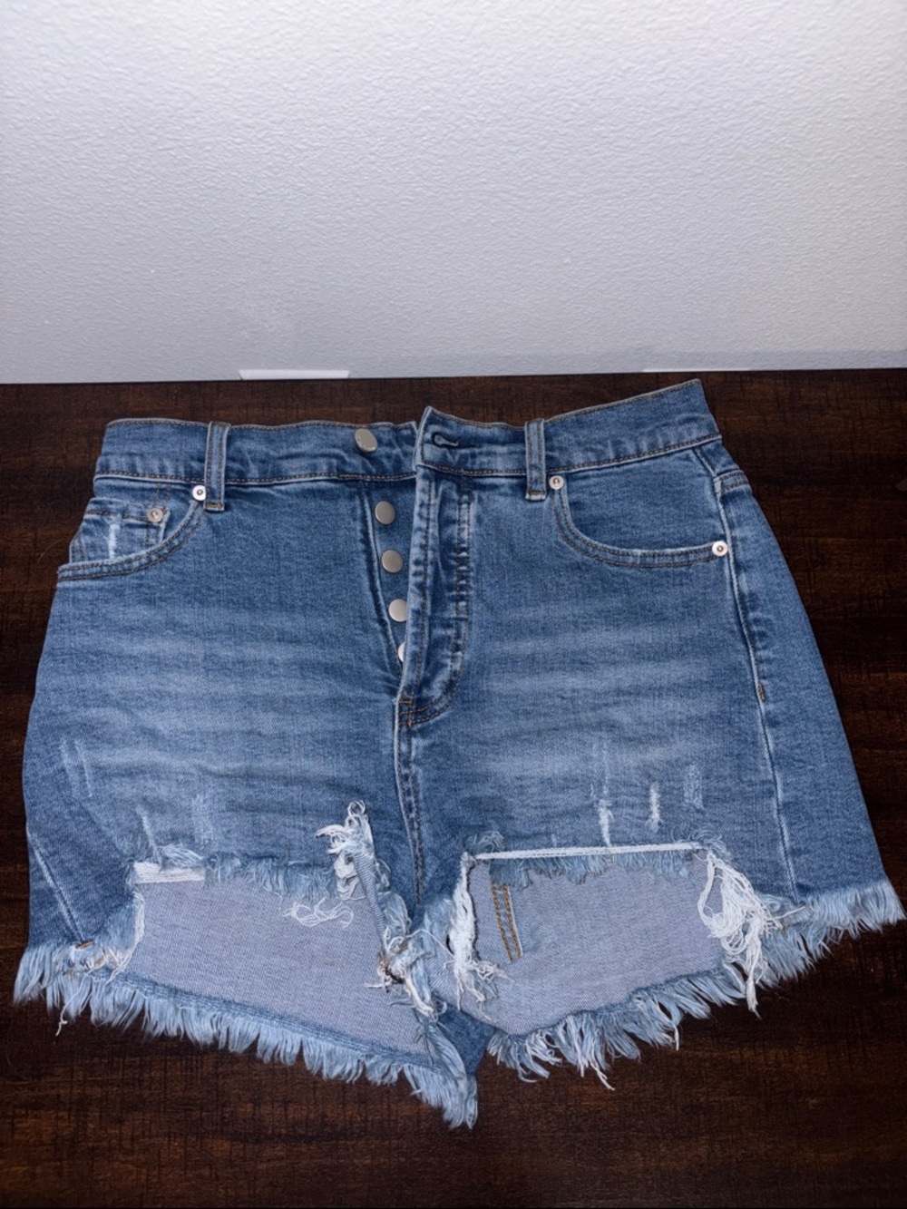 Willow Distressed Denim Blue Jean Shorts - Medium Wash